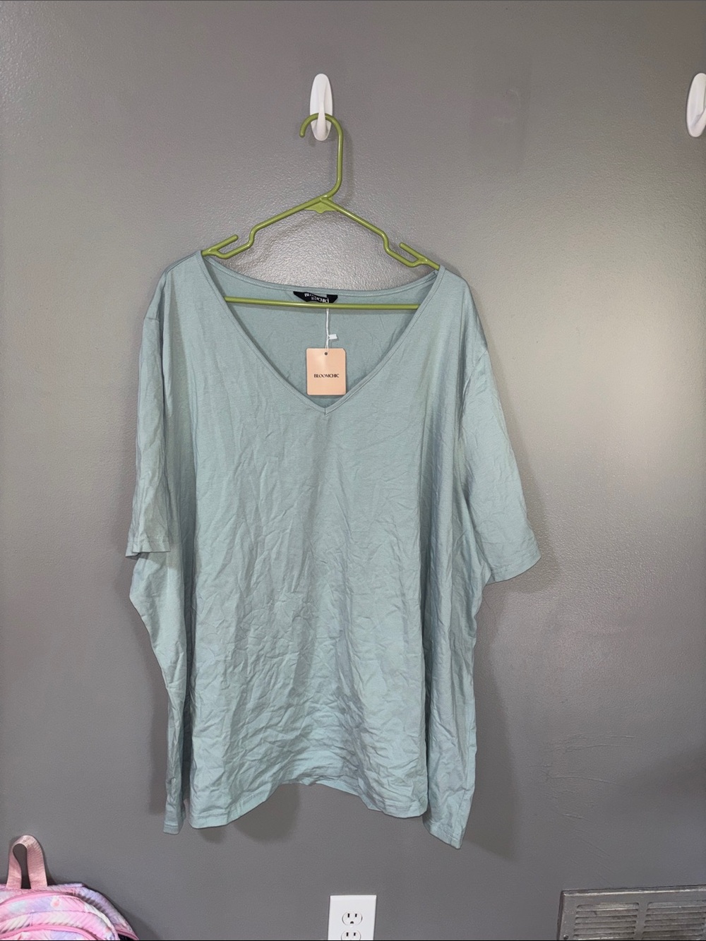 Bloomchic size 30 NWT blouse
